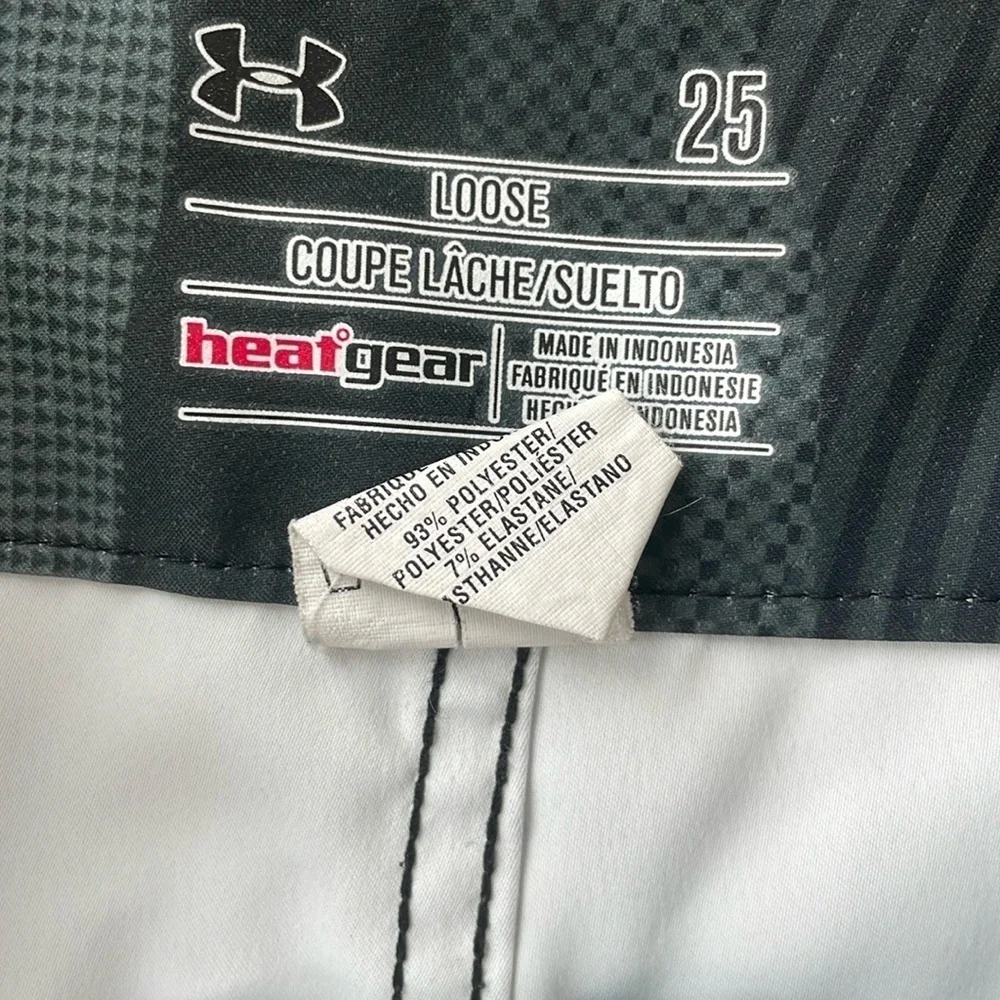 Boy’s Under Armour Swim Volley Shorts Size 25